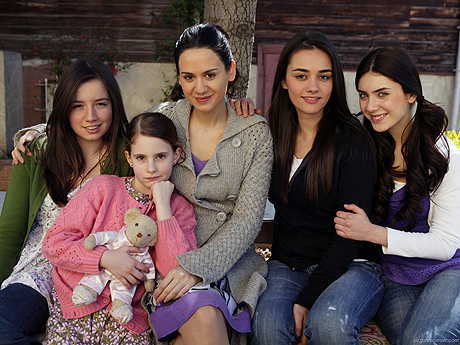 ����� ����